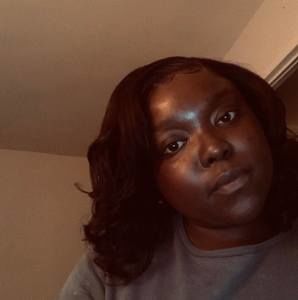 Meet your Posher, Efua